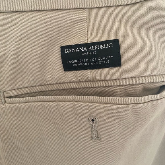 Banana Republic Khaki Chinos - Picture 3 of 5